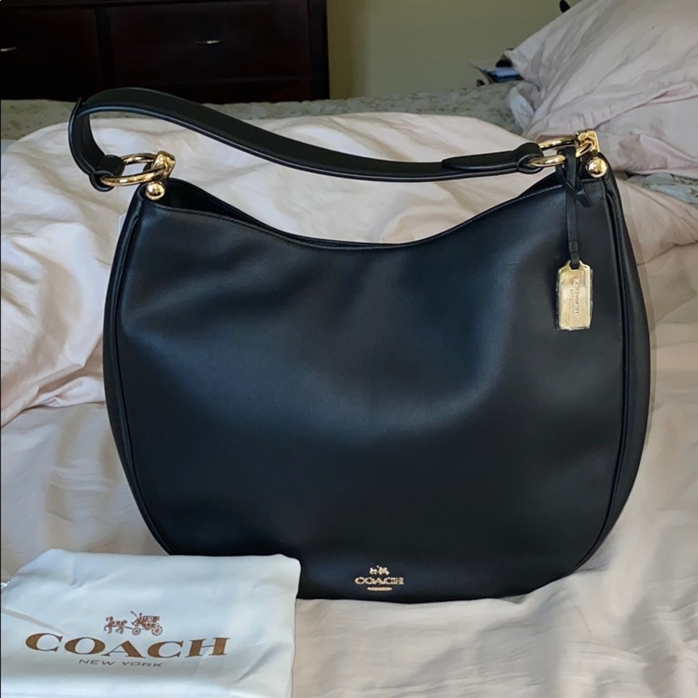 Large COACH Nomad bag!! NWT